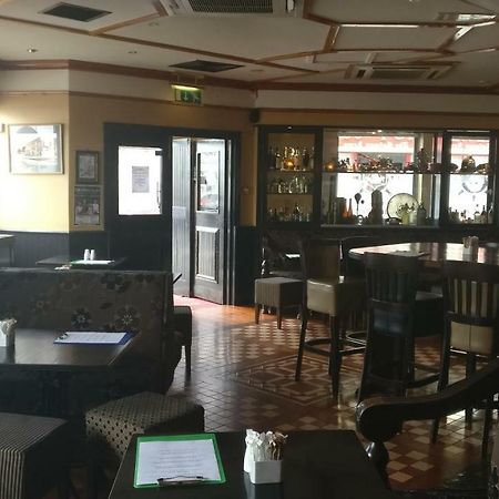 Galway Arms Inn Exteriér fotografie