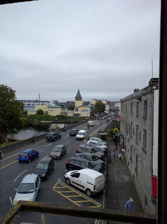 Galway Arms Inn Exteriér fotografie